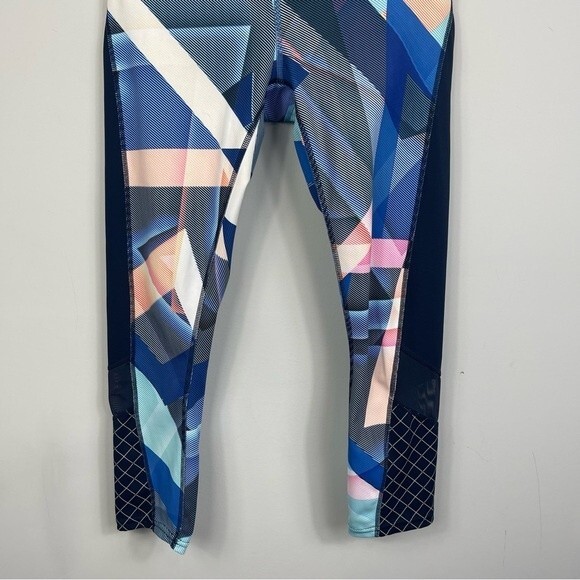 Athleta Electric Geo Sonar Capri Leggings Yoga Gym Back Zip Pocket Mesh Panel XS - Picture 12 of 16